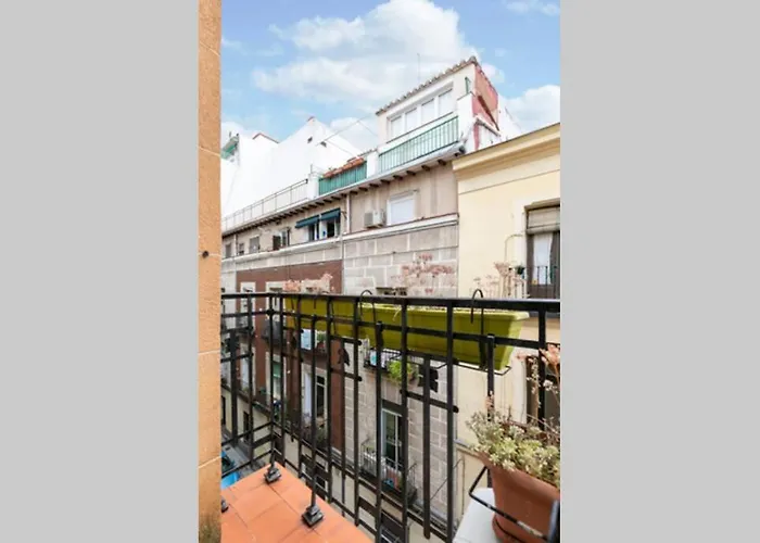 Homeabout La Latina Apartment